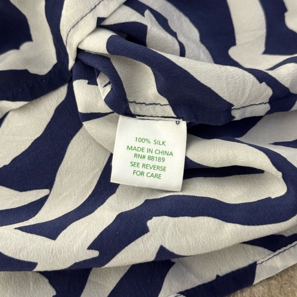 Lilly Pulitzer Silk Elsa Bird Motif Top Blouse Blue White Women XS Gold Buttons - Picture 4 of 8